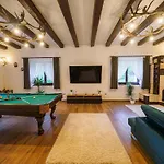 Bányahegyi Erdei Nyugalom és Wellness Erdész&vadászház Bed and breakfast *