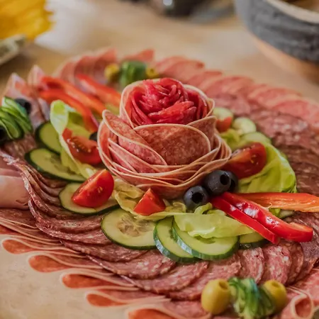 Bed & Breakfast Banyahegyi Erdei Nyugalom Es Wellness Erdesz & Vadaszhaz Tardos