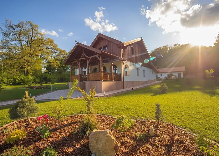 Bed & Breakfast Banyahegyi Erdei Nyugalom Es Wellness Erdesz & Vadaszhaz Tardos