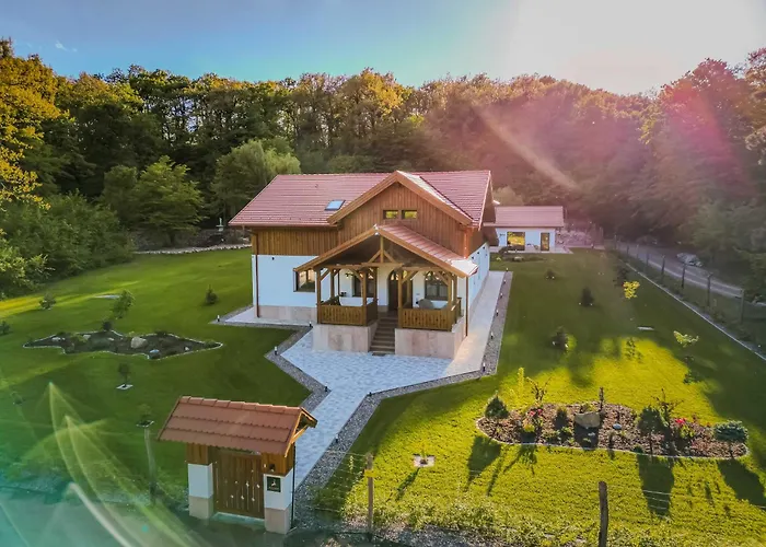 Banyahegyi Erdei Nyugalom Es Wellness Erdesz & Vadaszhaz *